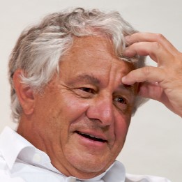 Portraitfoto von Hasso Plattner